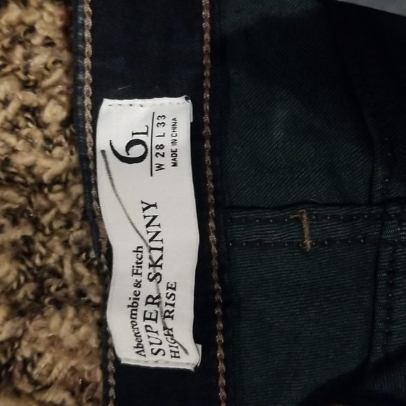 Abercrombie and Fitch super skinny highrise jean 6L - Picture 2 of 3